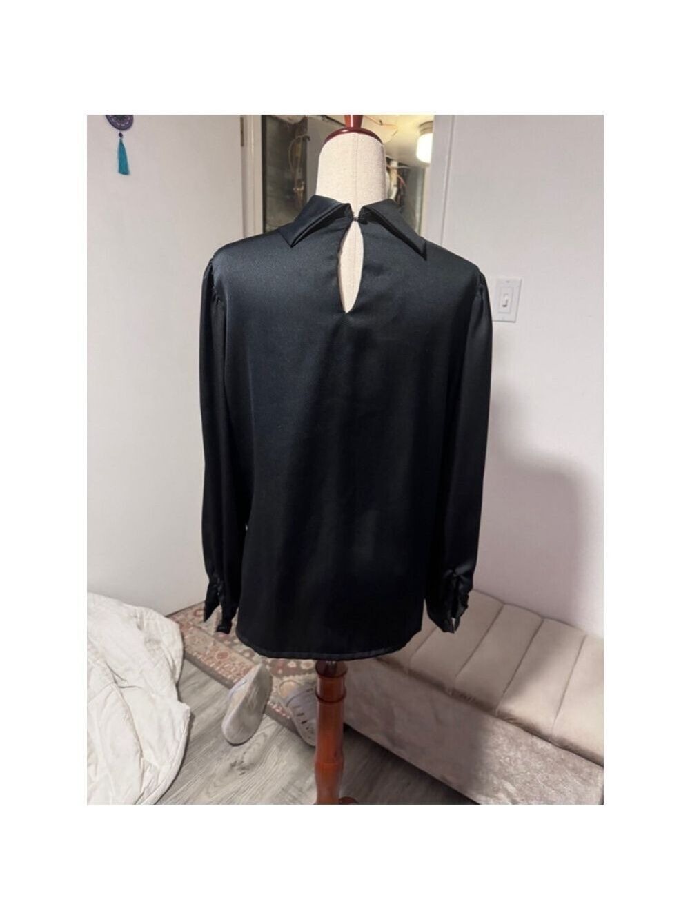 Silky shiny satiny black pleated shirt long sleeve vintage USA blouse sz large - Picture 6 of 9